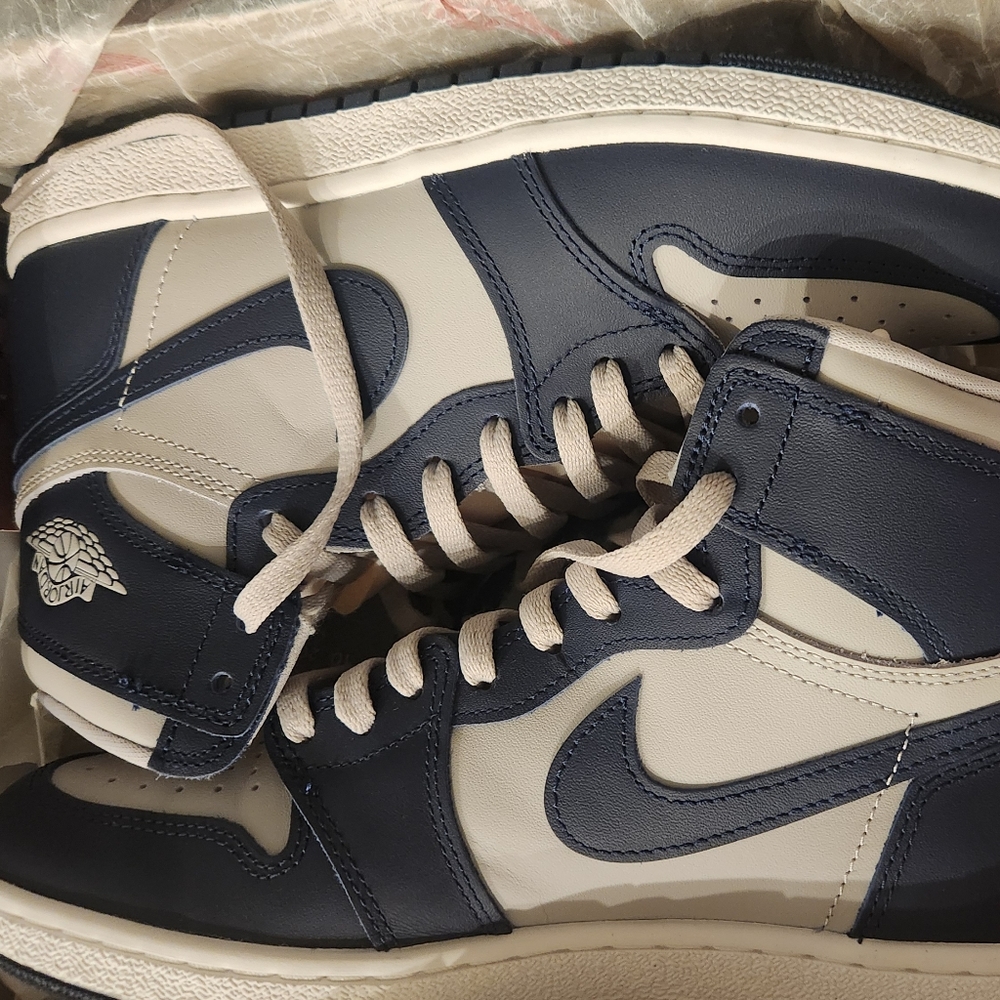 Air Jordan 1 High Retro OG '85 Georgetown 2022. Men’s Size 10